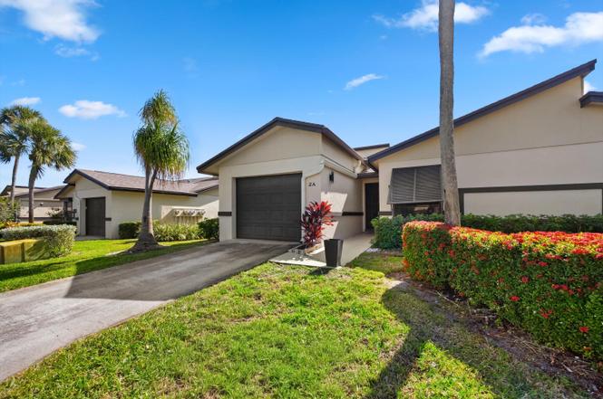 2 Ridge Pointe Dr Unit A