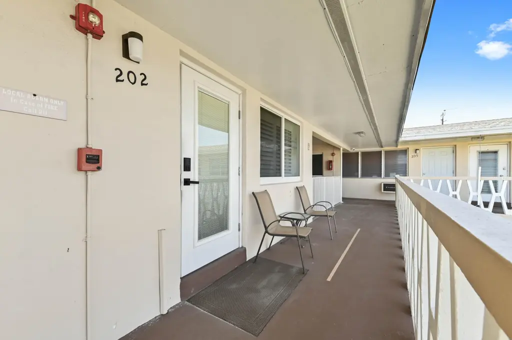 900 Atlantic Shores Blvd #202