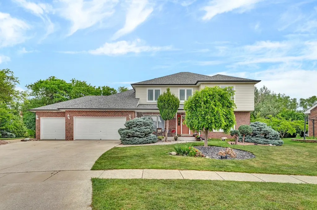 12016 Arlene Dr