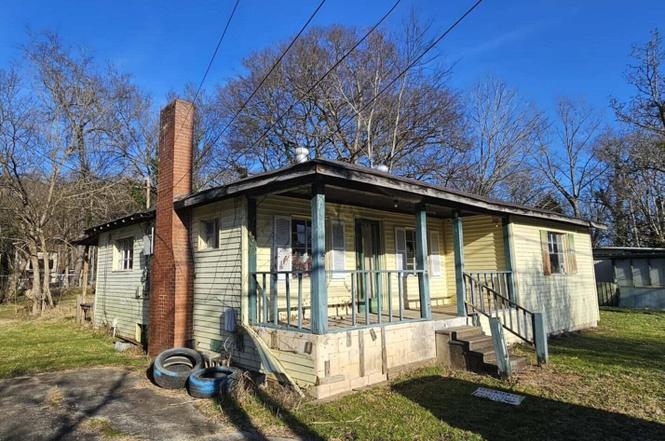 126 Berry Hill Rd