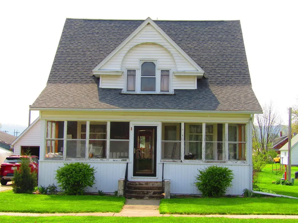 215 N Cushman Ave