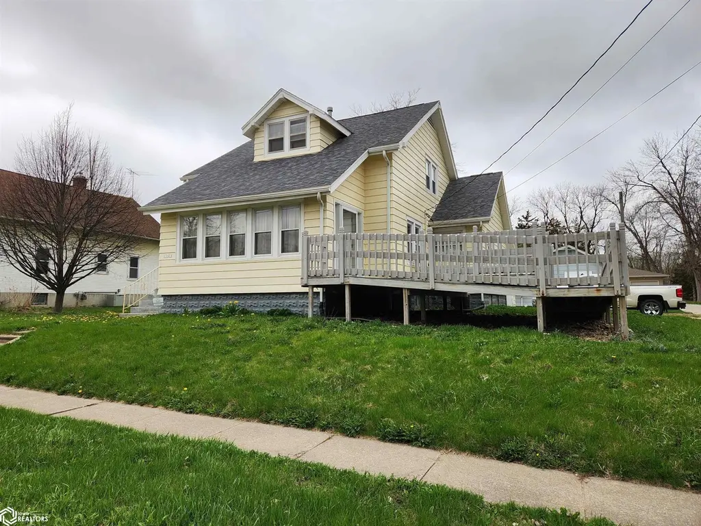 114 N Main St