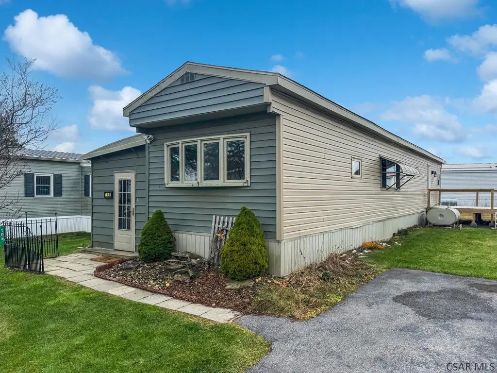 109 Short Dr