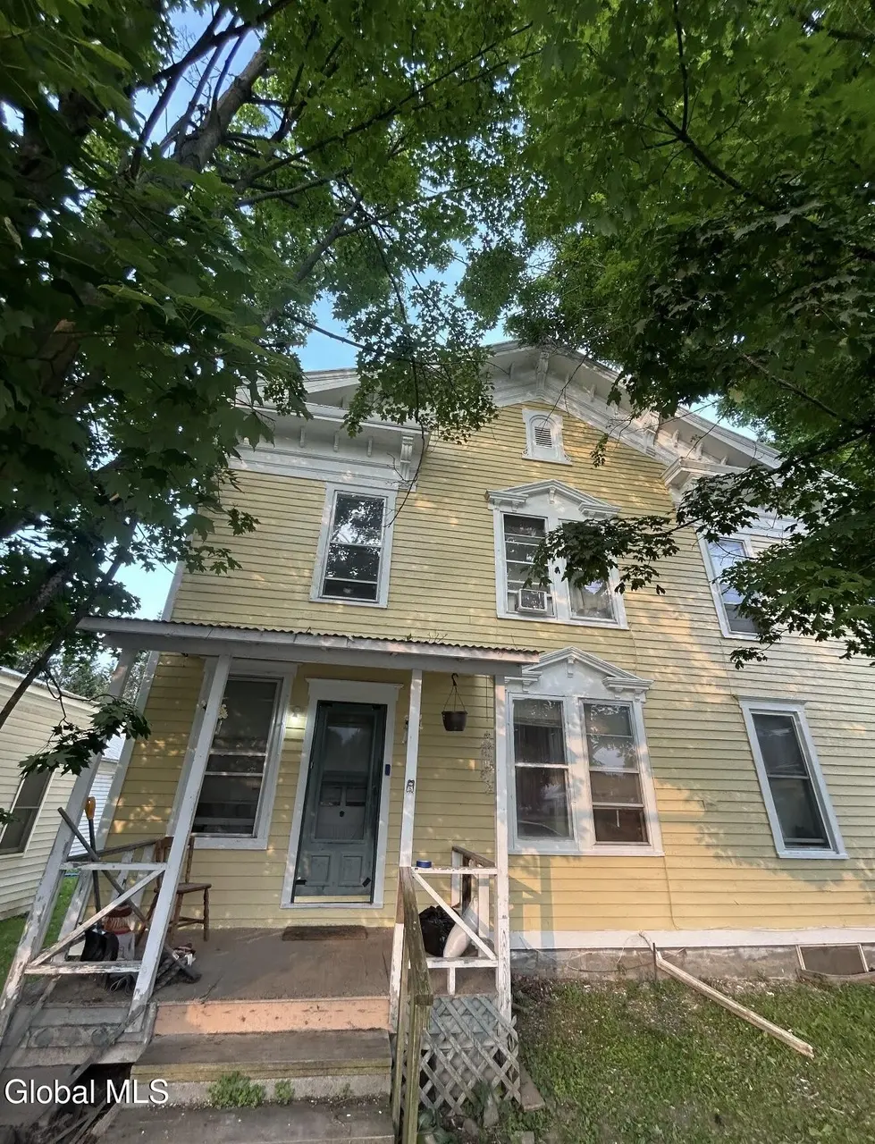 136 Wells Ave