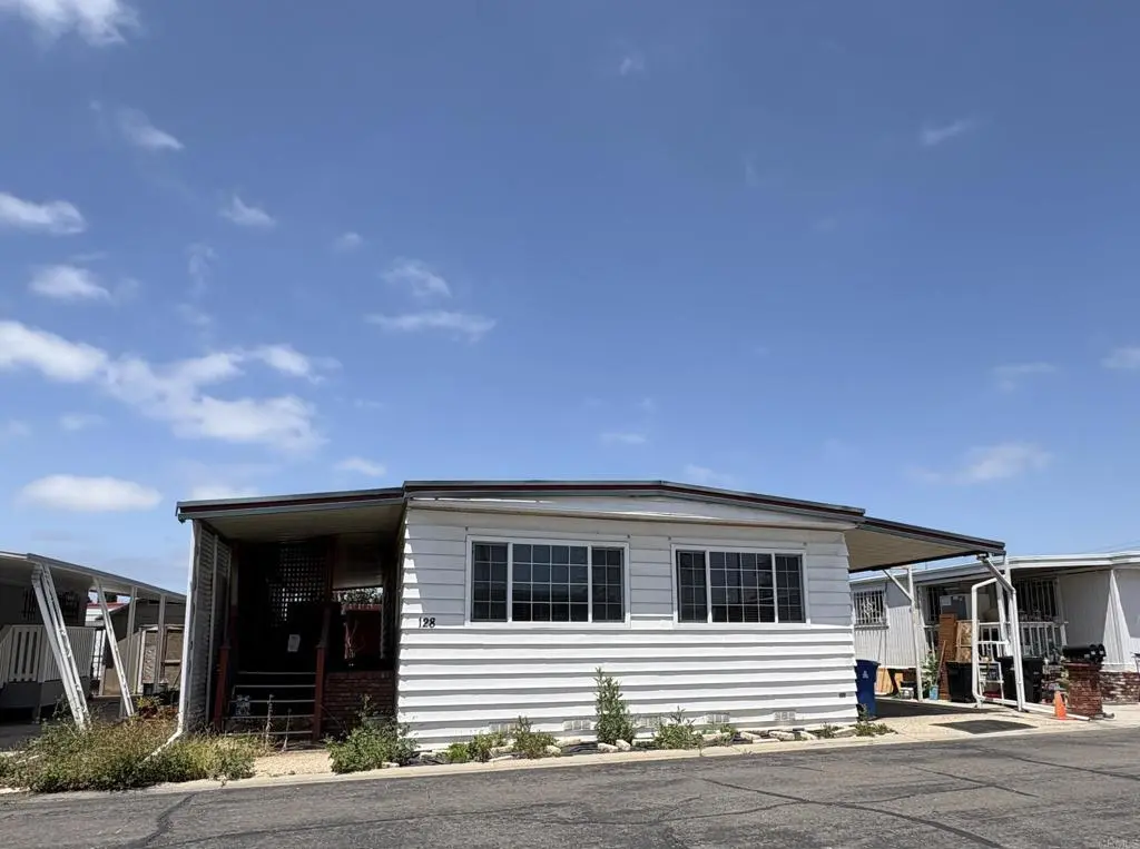 521 Orange Ave #128