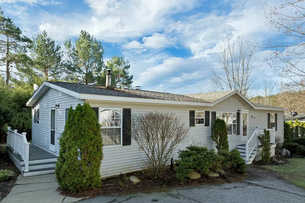 11 Lilac Ln #11