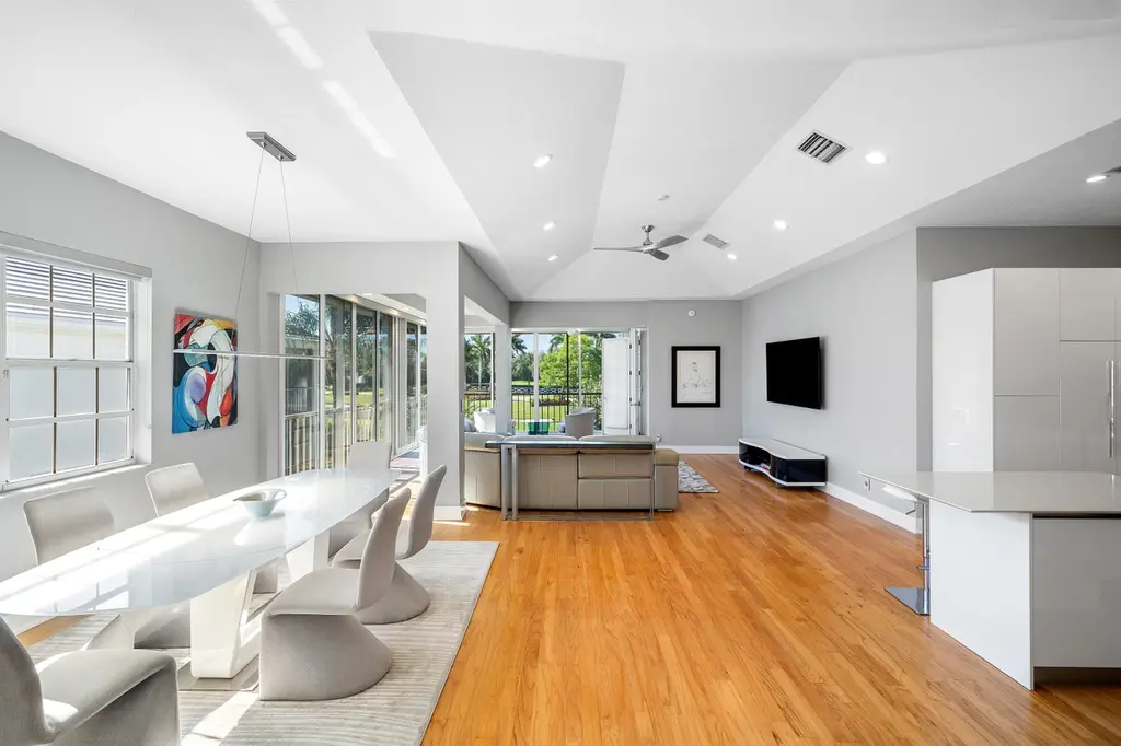 5196 Lake Catalina Dr Unit B