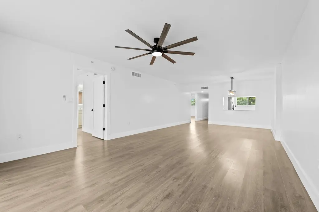 4734 E Lucerne Lakes Blvd E #303