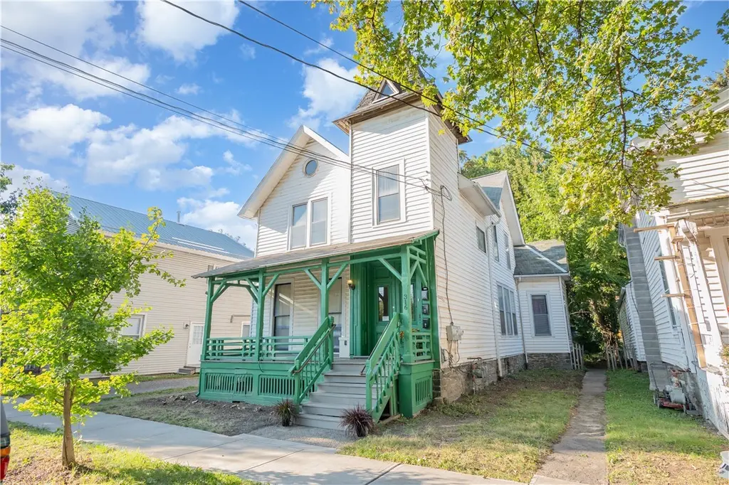 316 W Seneca St