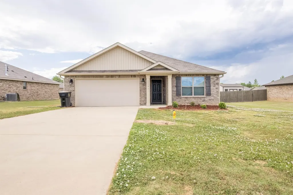 1115 Quail Hollow Rd SW