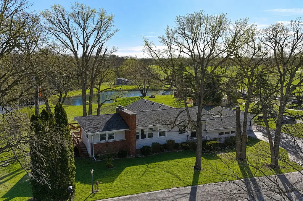 13 Riegel Oaks Ln