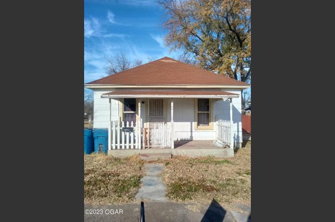 1417 W A St