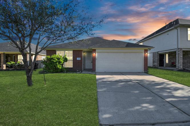 21602 Ornella Cir