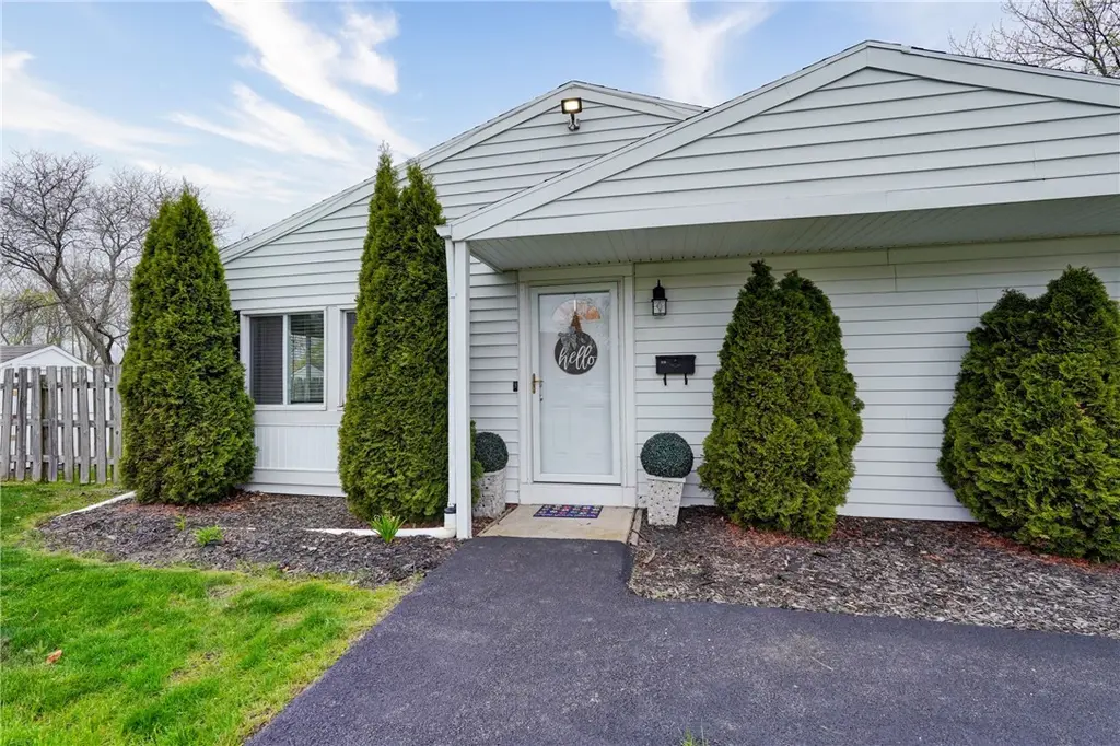 101 Norwich Dr