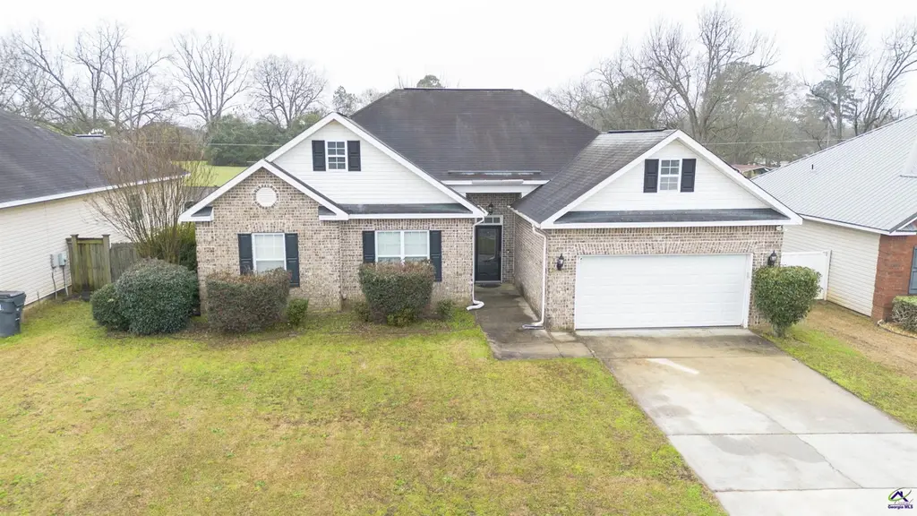 207 Broderick Cir