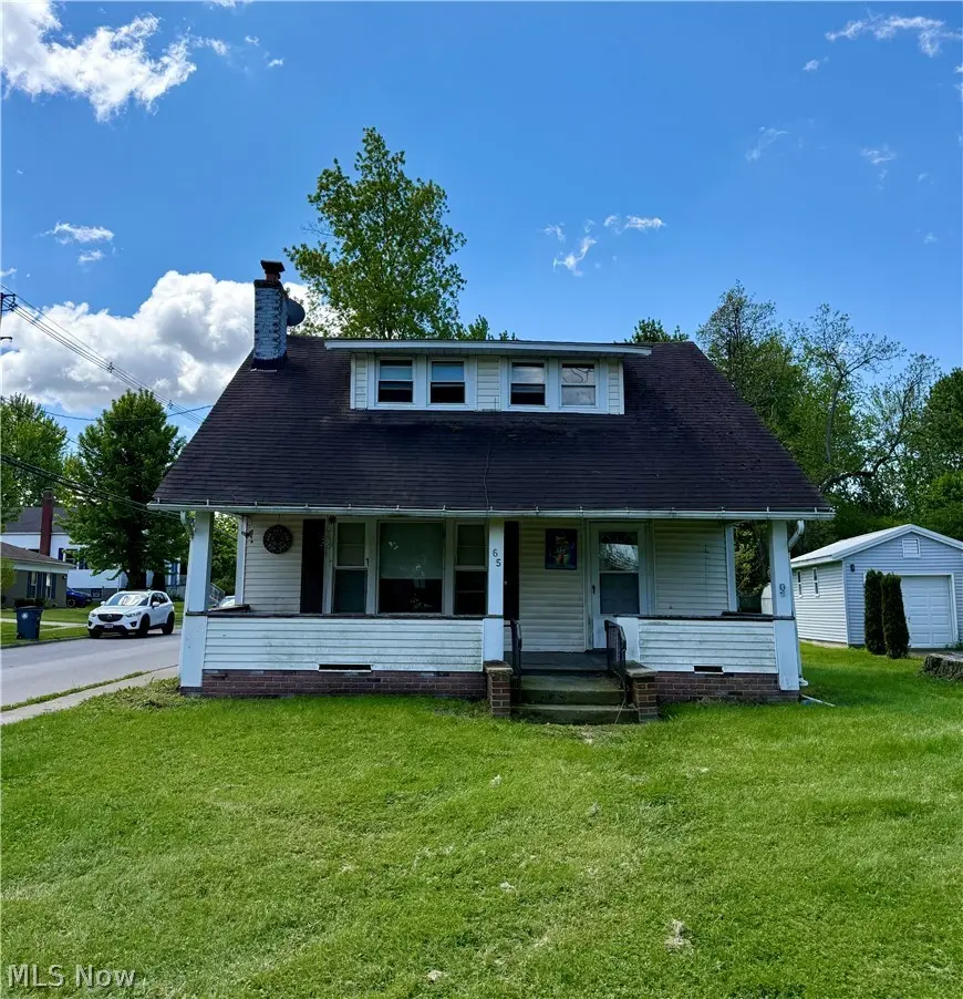 65 E Vine St
