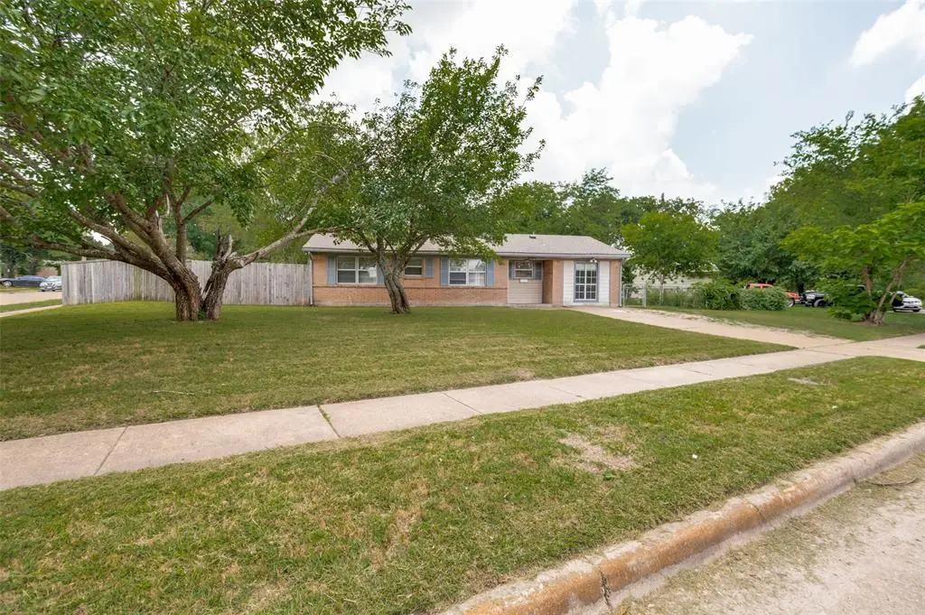 2524 Suffolk Ln