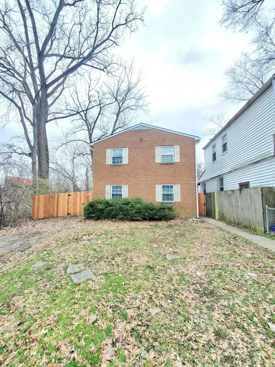 497 E Oakland Ave