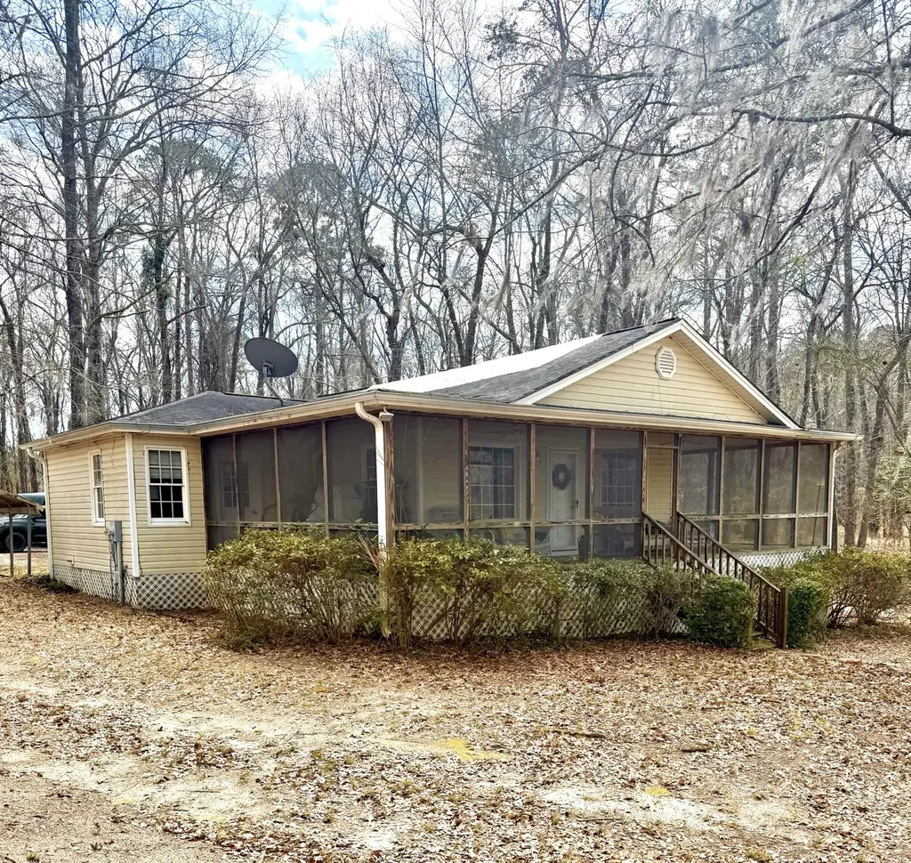 648 Stumphole Rd