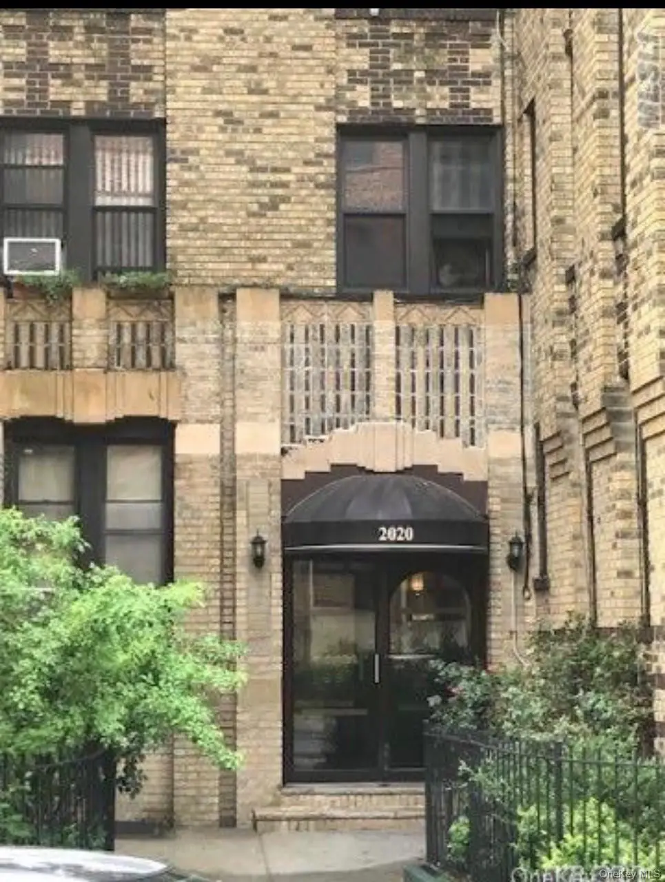 2020 E 41 St Unit 6J