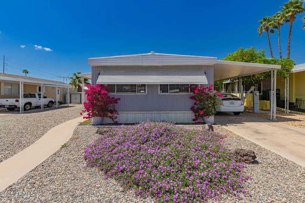 2650 W Union Hills Dr #16