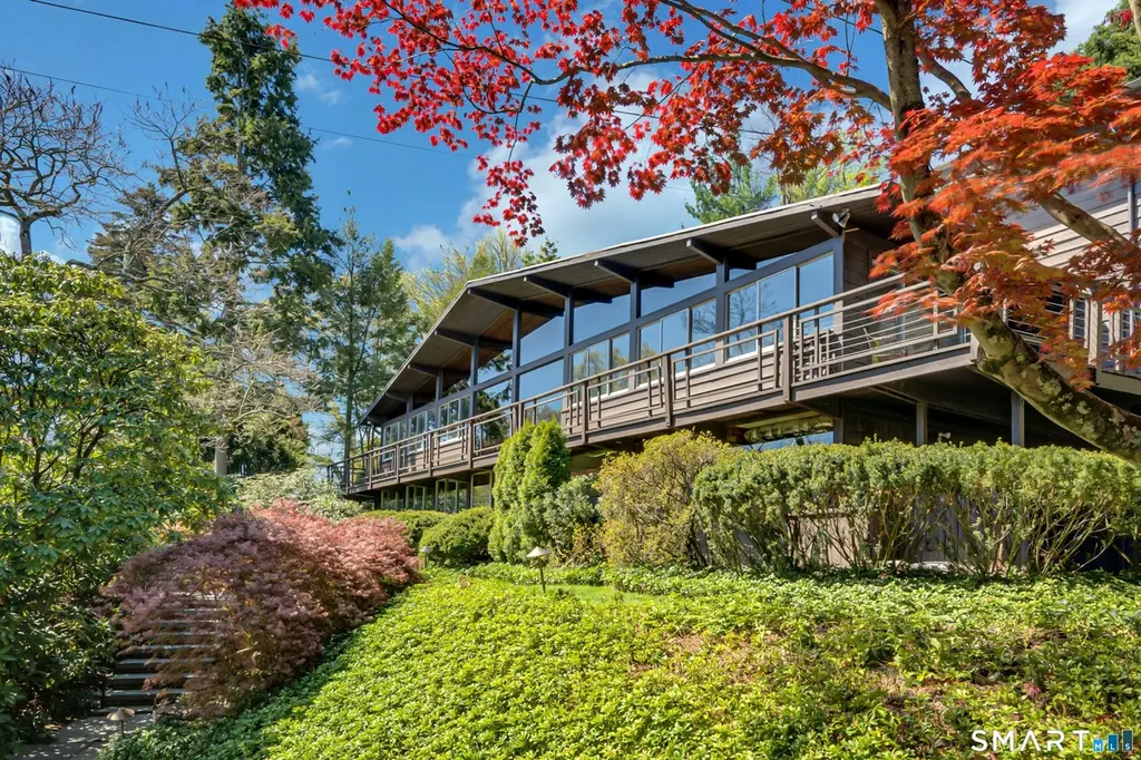 44 Willowmere Ave