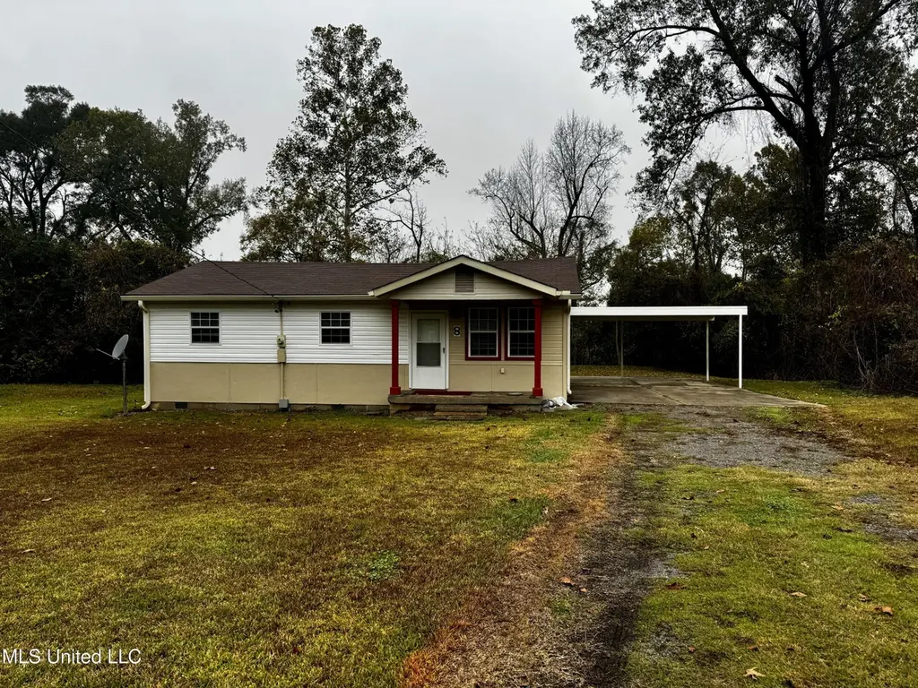 8 Oak Ln