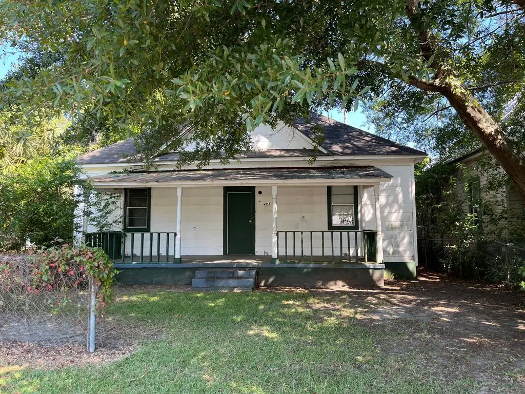 303 W Altamaha St