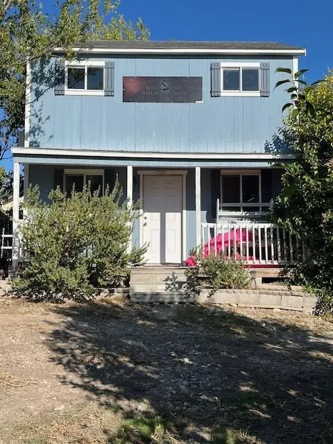 1210 Second St
