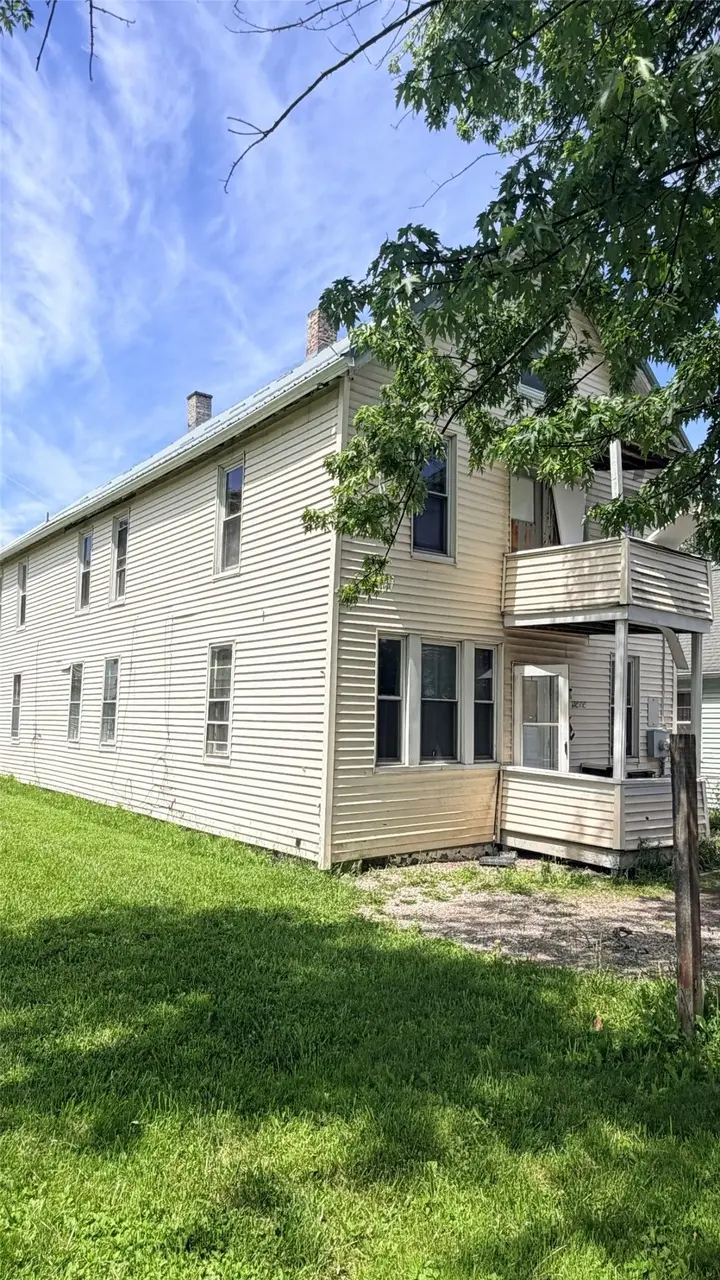 3608 Burton Ave
