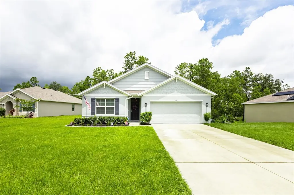 216 Hickory Crse
