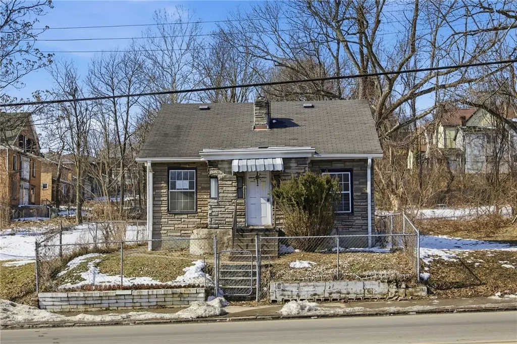 1209 Swissvale Ave