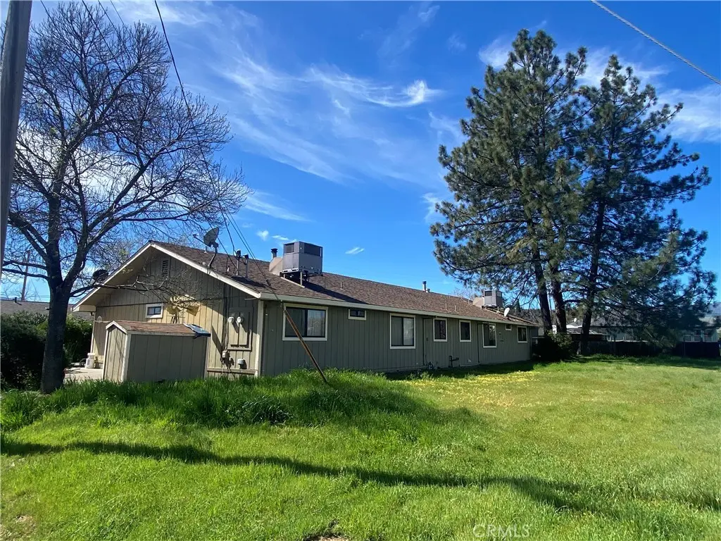 18735 Magnolia Ct
