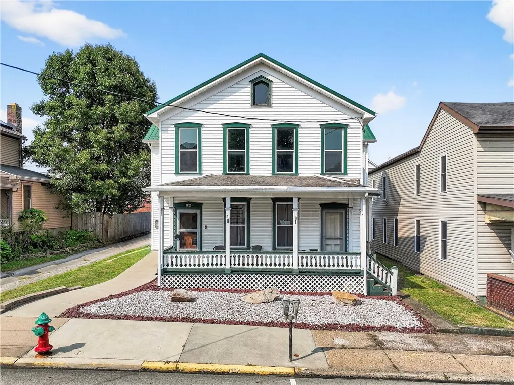 320 W Main St