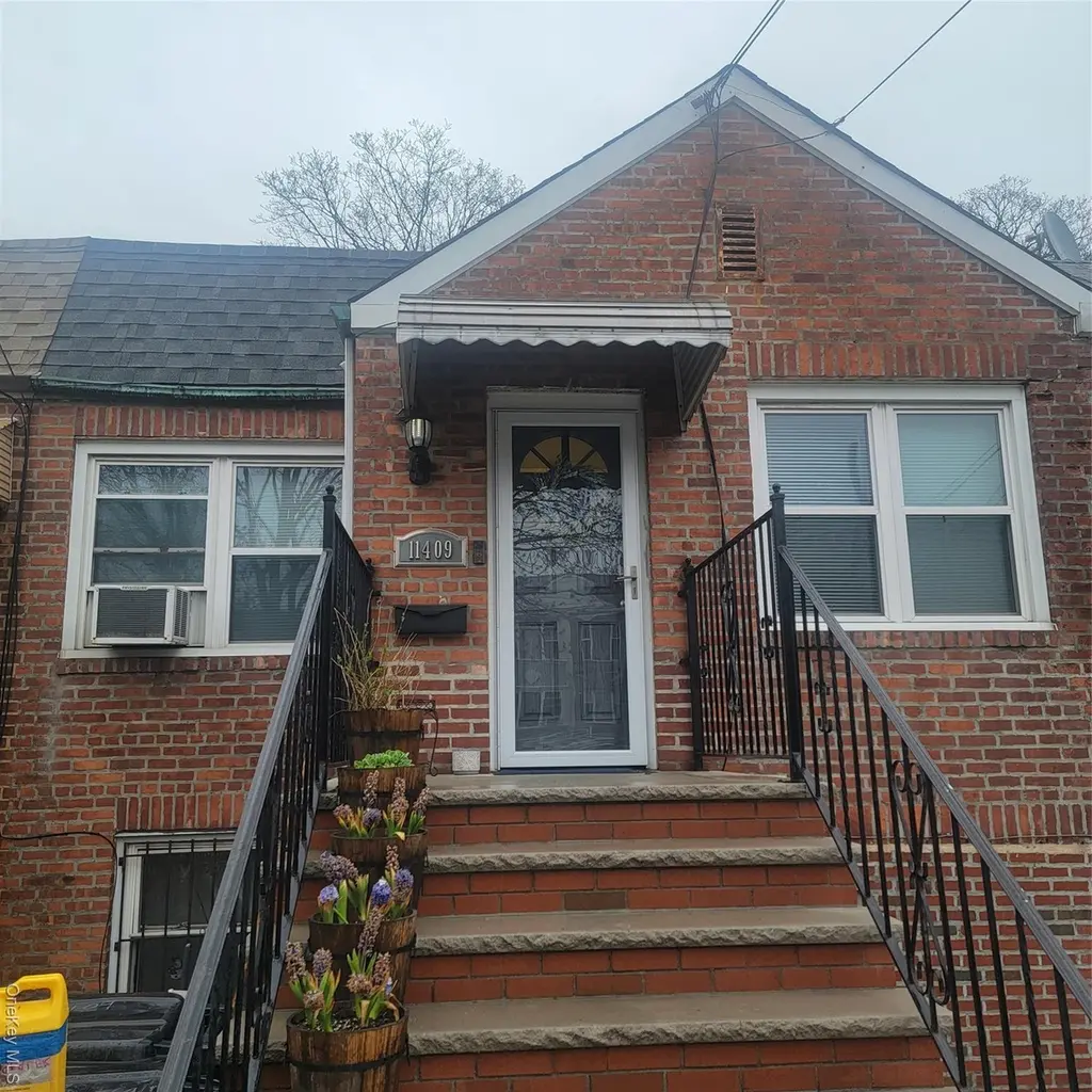 11409 204th St