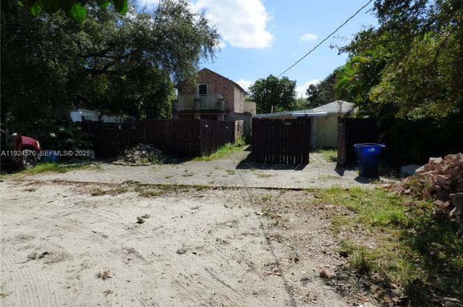 408 NW 97th St