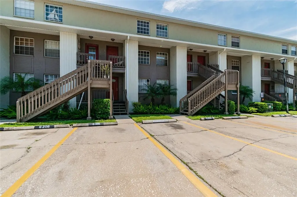 4875 W Mcelroy Ave Unit G208