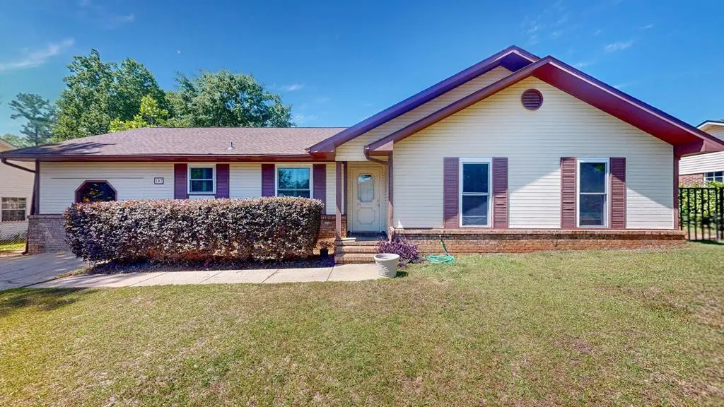 107 Bartlet Ln