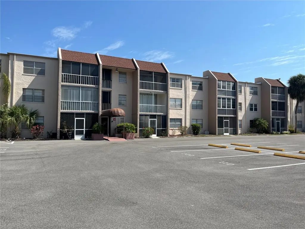 519 Albee Farm Rd #303