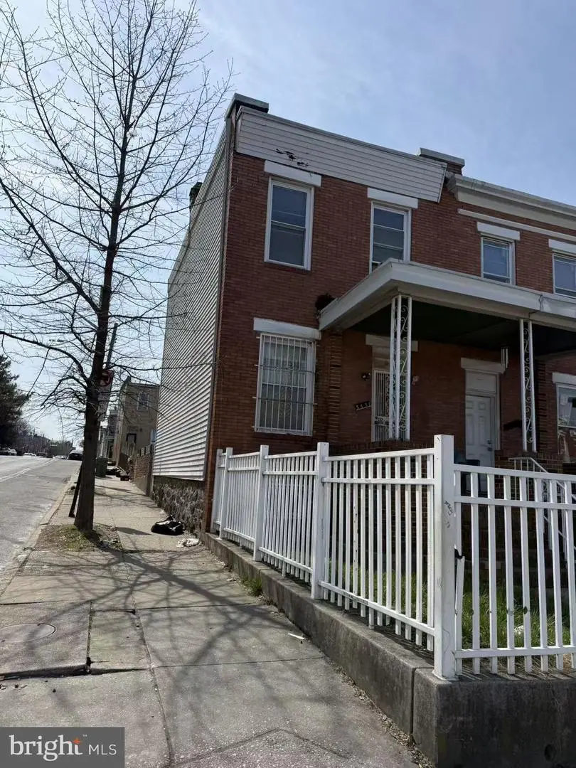 3531 Esther Pl
