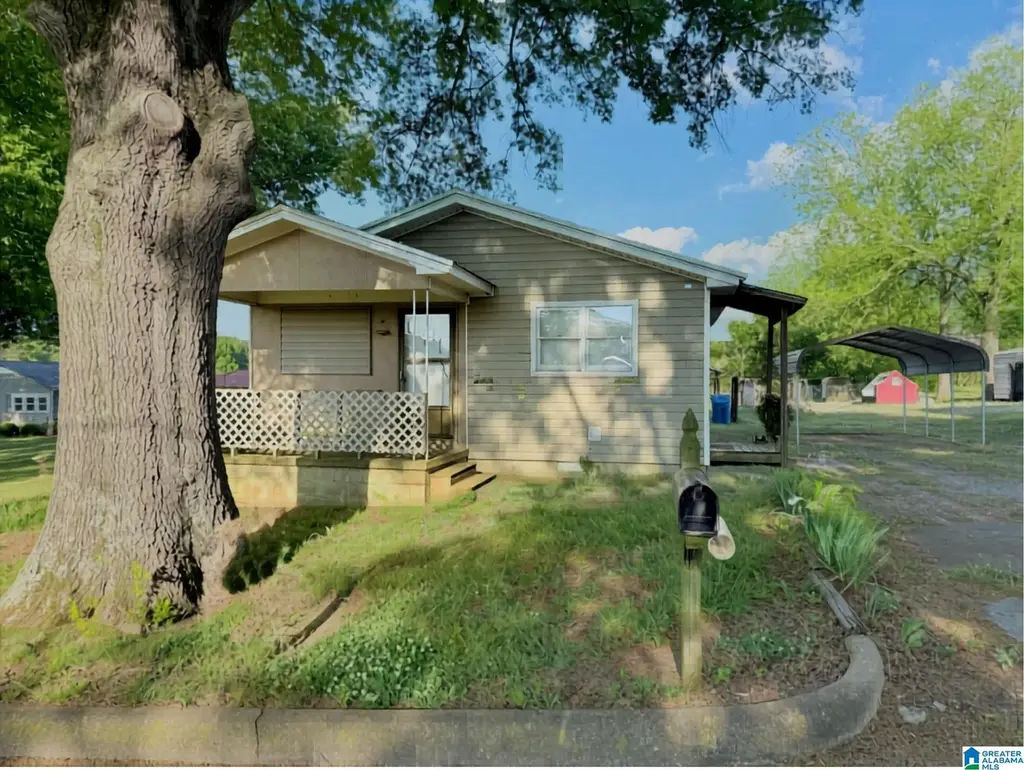 406 Woolf Ave