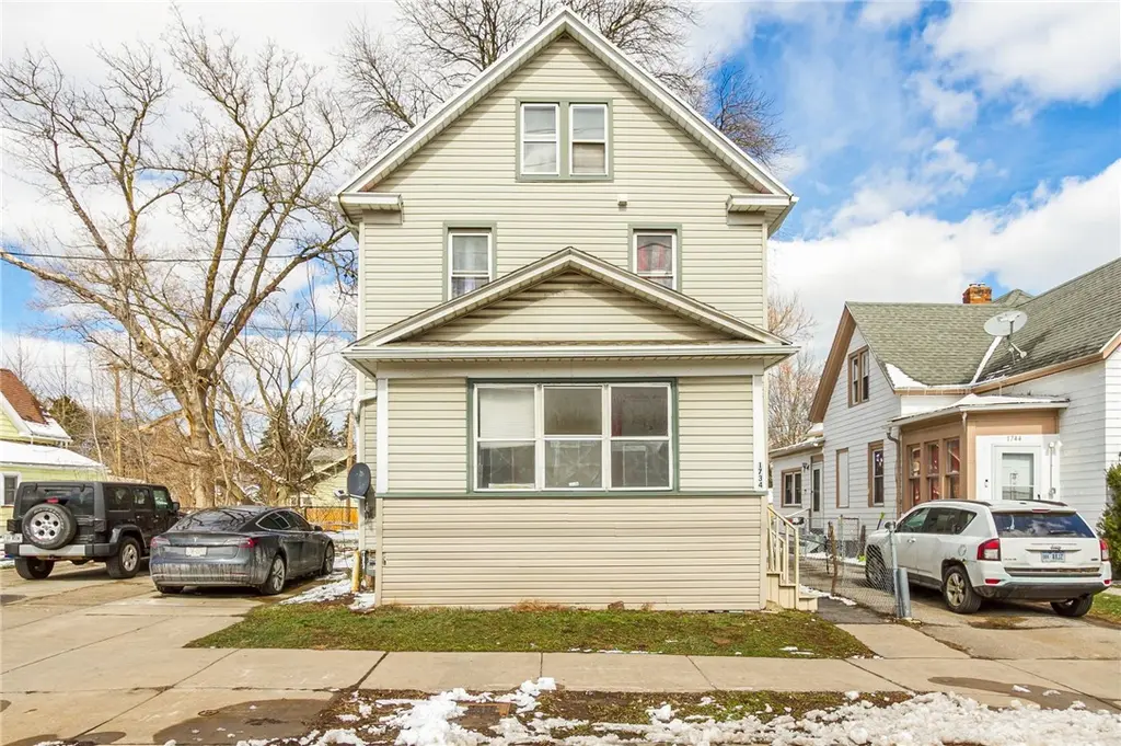 1734 Clifford Ave