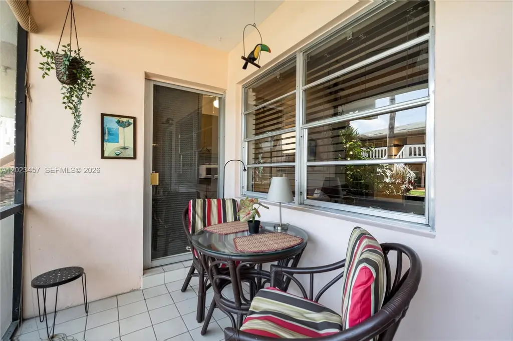 160 NE 8th Ave Unit 21A