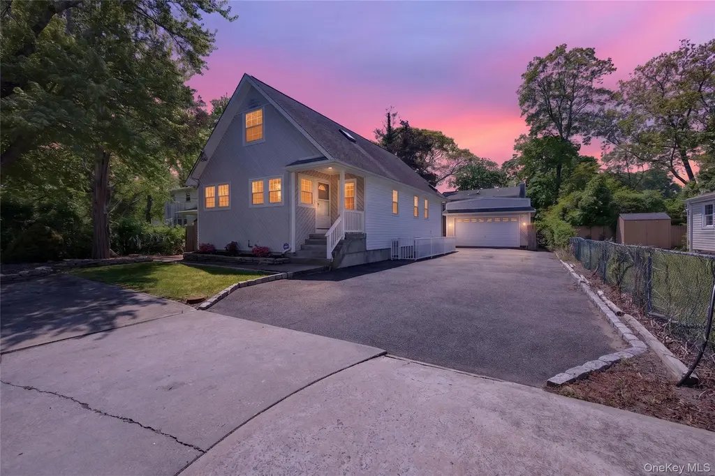 180 Cranberry Dr