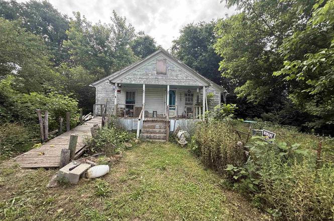 187 Old Highway 11