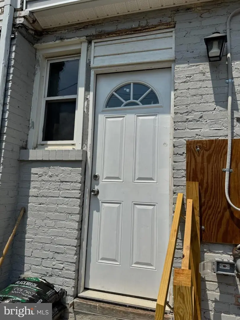 3327 Elmley Ave