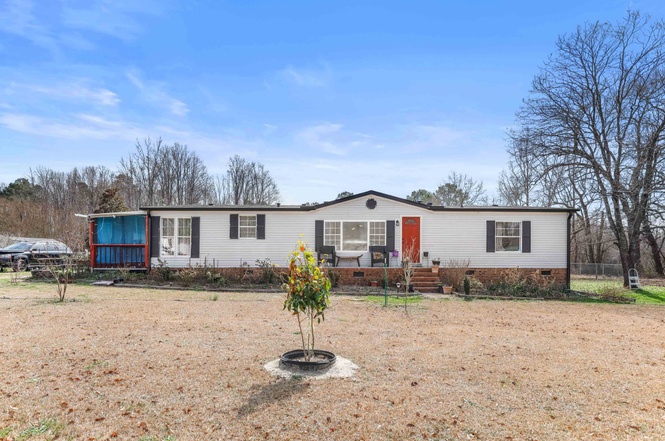 1425 Country Pond Ln