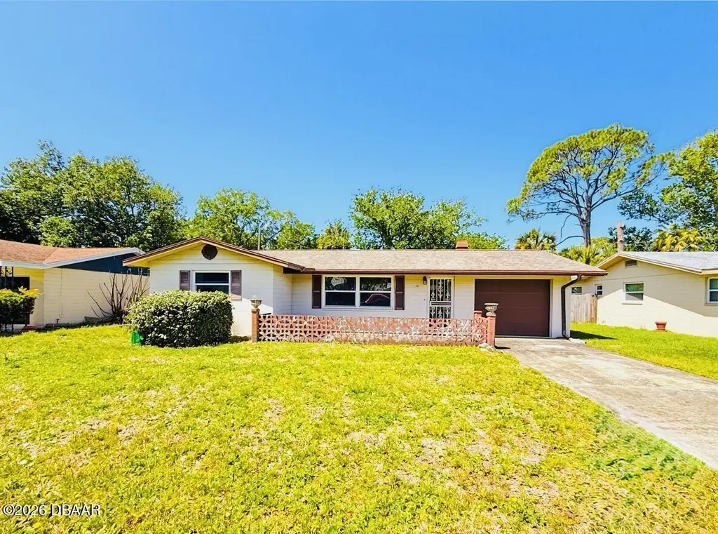 1504 Wildrose Ln