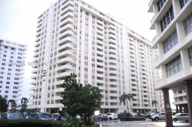 1825 S Ocean Dr #505