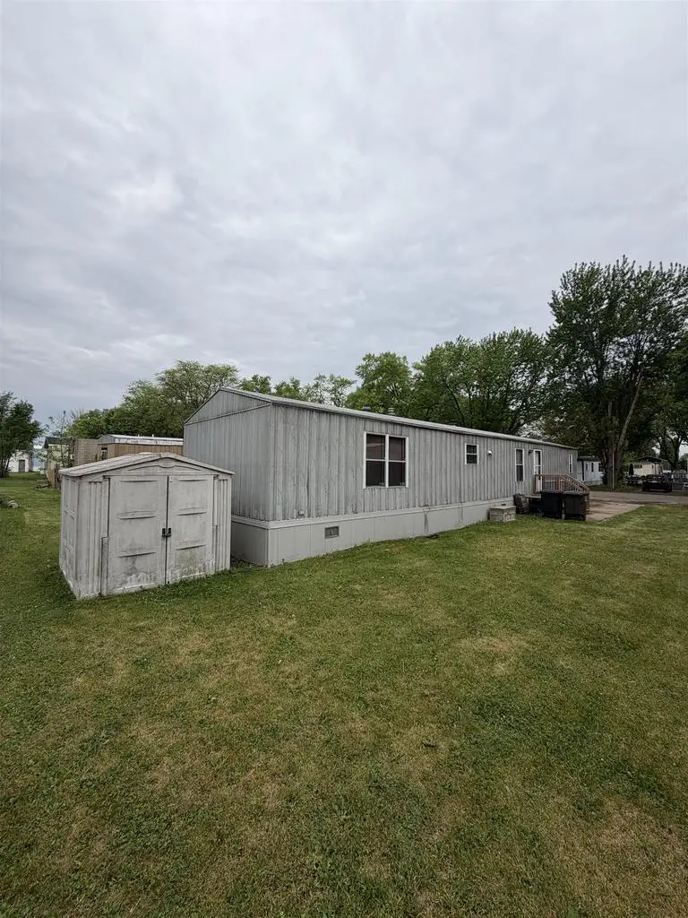 755 N Tratt St #143